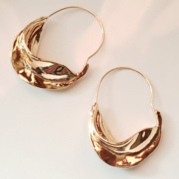 New! Anthro Golden Leaf Earrings - Picture 4 of 5